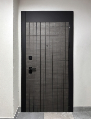 Квартирная дверь с МДФ Квартирная дверь с МДФ